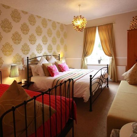 Bed and Breakfast The Hollies Fulford  Экстерьер фото