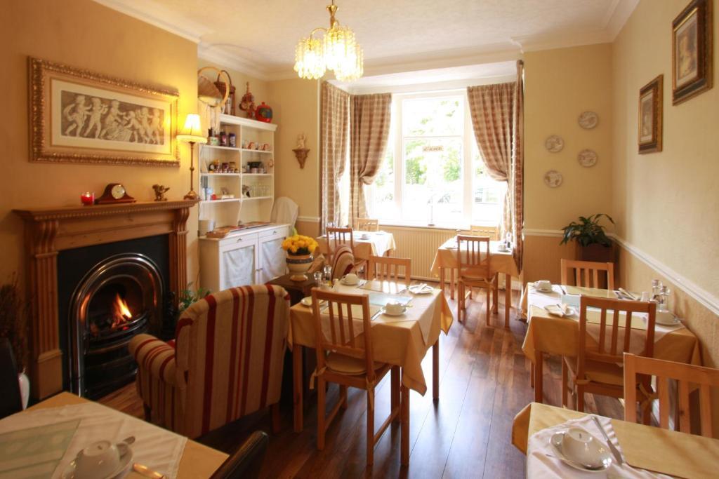 Bed and Breakfast The Hollies Fulford  Экстерьер фото