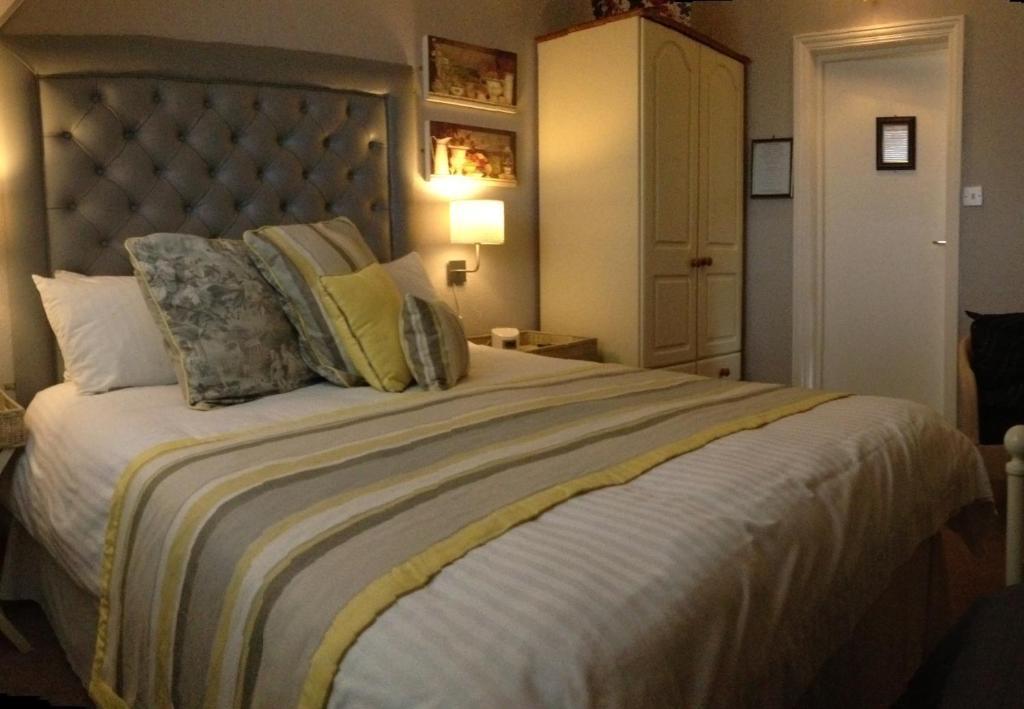 Bed and Breakfast The Hollies Fulford  Номер фото